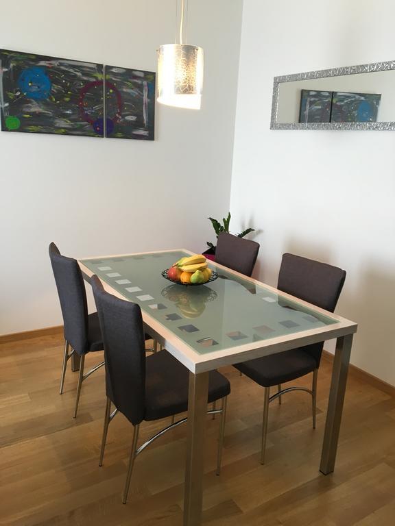 Momentum Apartma Split